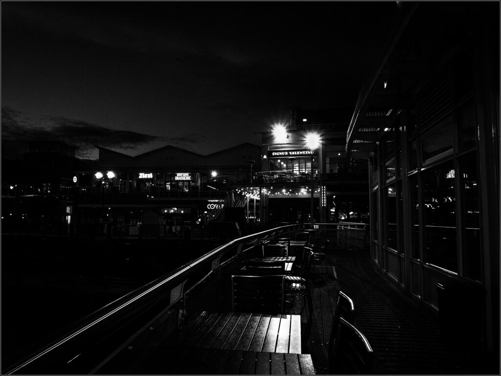Cardiff Bay Low Light Shoot 07 by Steve Willcocks