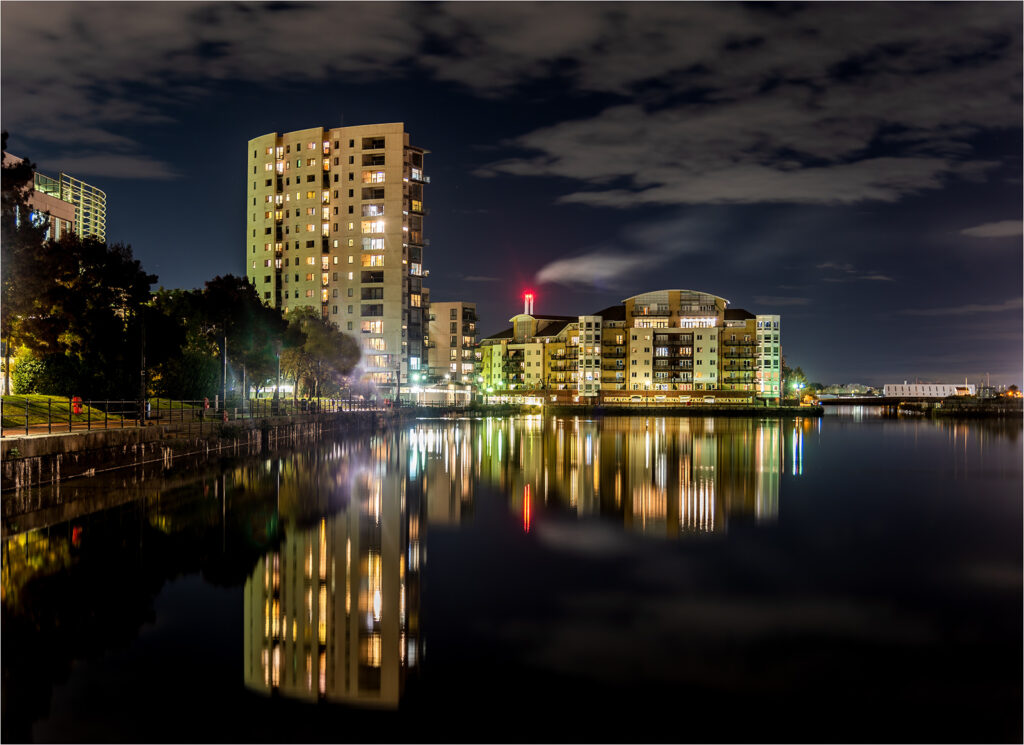 Cardiff Bay by Andre Van de Sande (13 sec, f:4, 40mm)