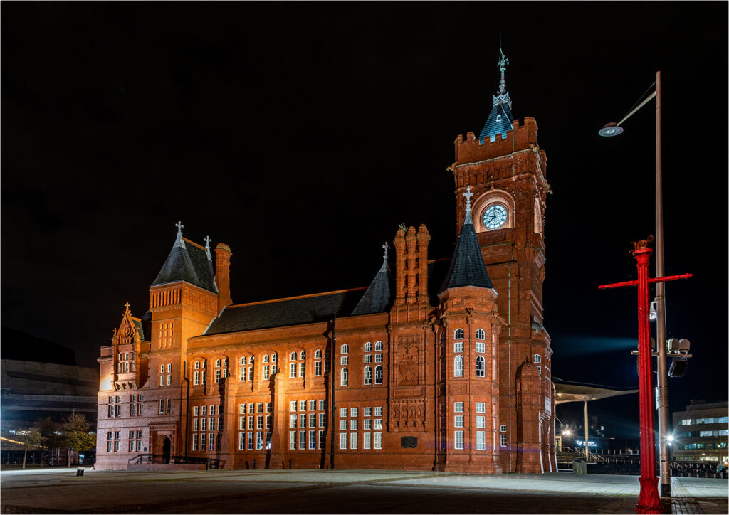 Cardiff Bay by Andre Van de Sande (6 sec, f:11, 24mm)