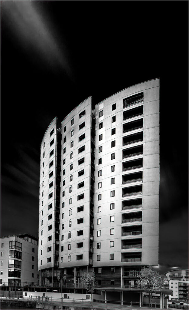 Cardiff Bay by Andre Van de Sande (83 sec, f:4.5, 11mm)