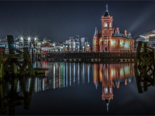 The Bay at Eight by Chris Chinnick