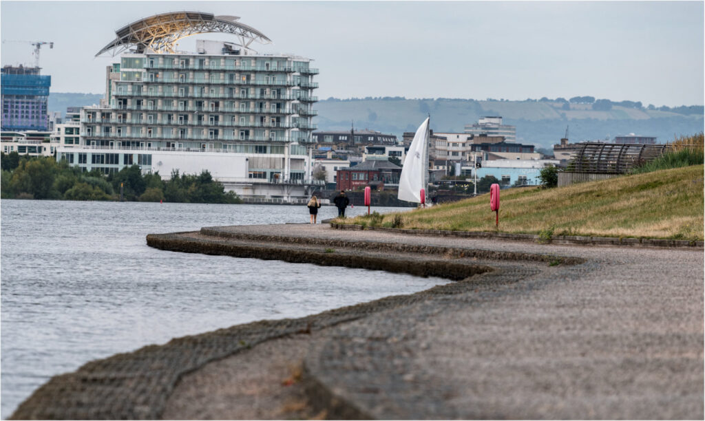 Cardiff Bay Barrage (Sept 2021) - S-line by Chris Chinnick