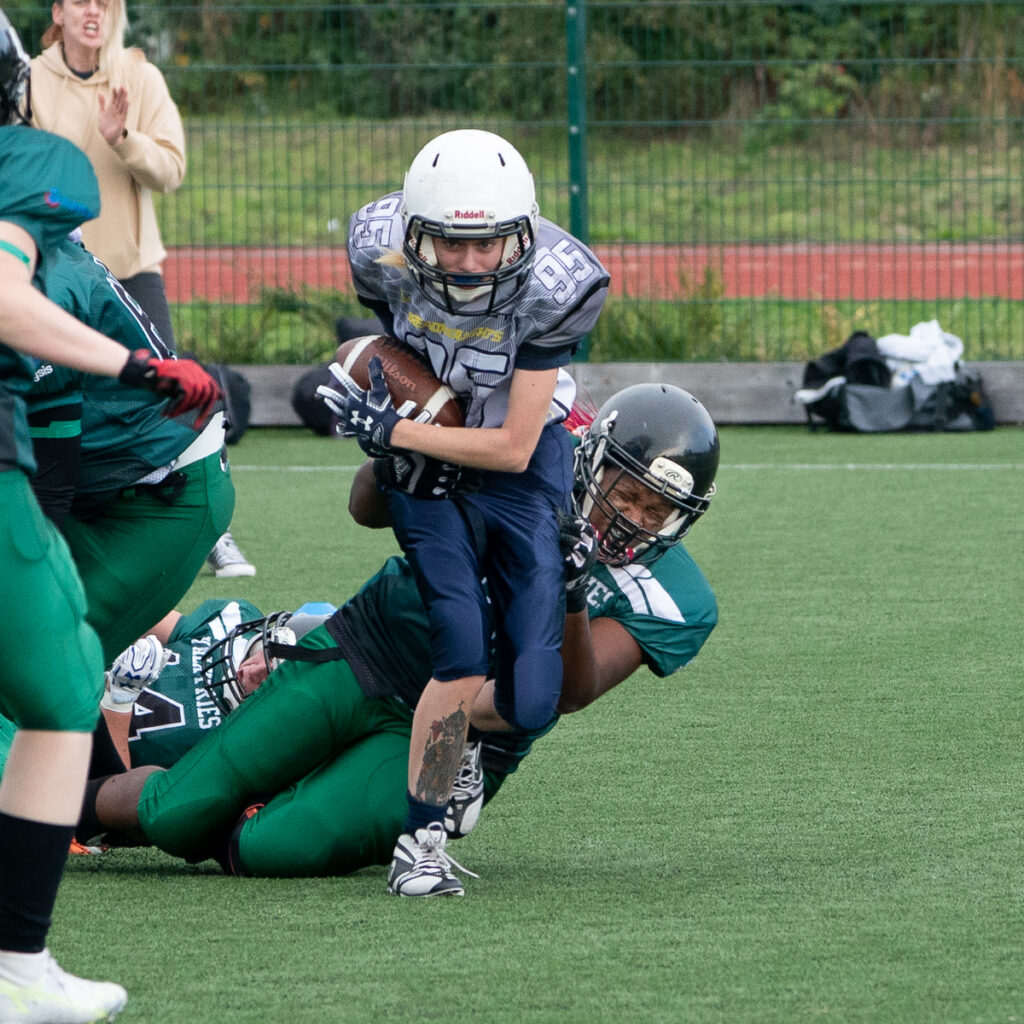 American Football (Oct 2021) - Cardiff Valkyries vs Portsmouth Dreadnoughts (6 of 12) by Niall