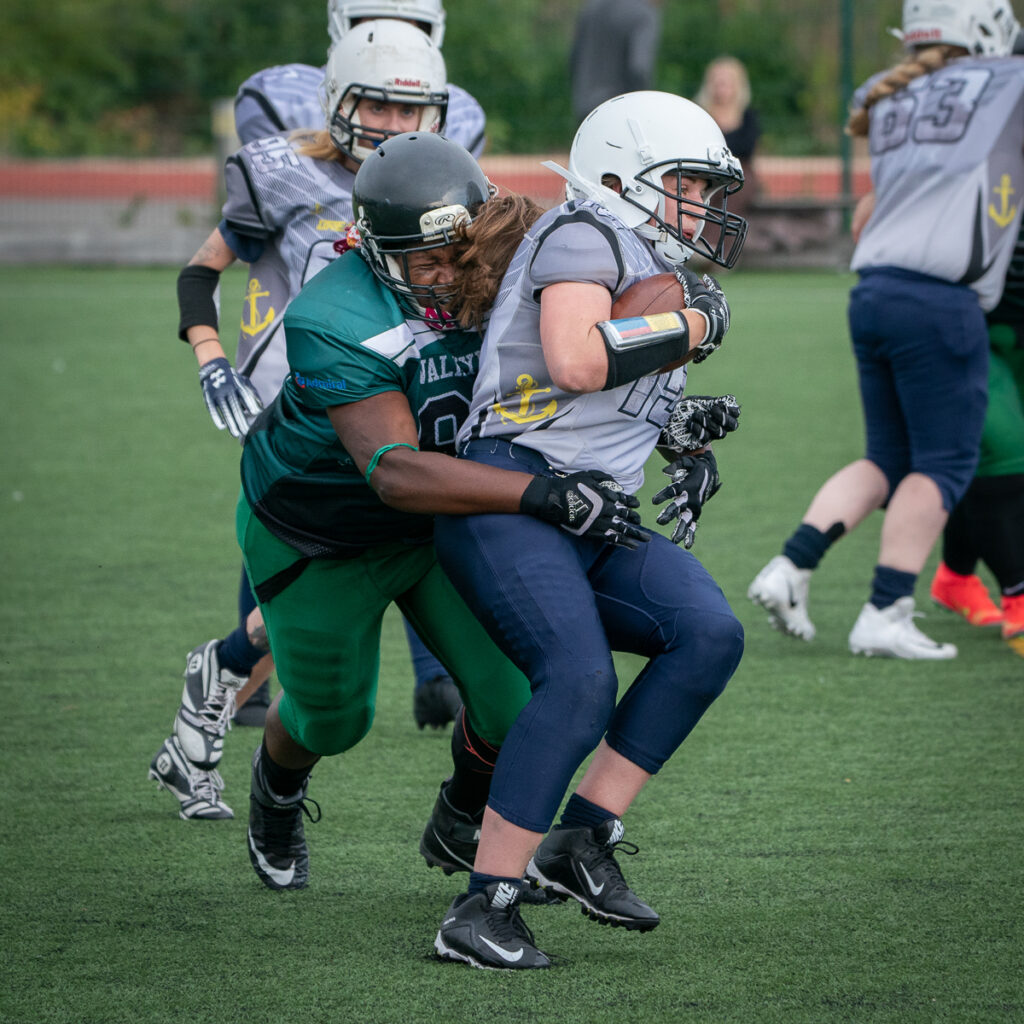 American Football (Oct 2021) - Cardiff Valkyries vs Portsmouth Dreadnoughts (7 of 12) by Niall