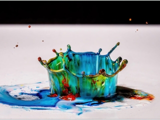 Splash by Andre Van de Sande