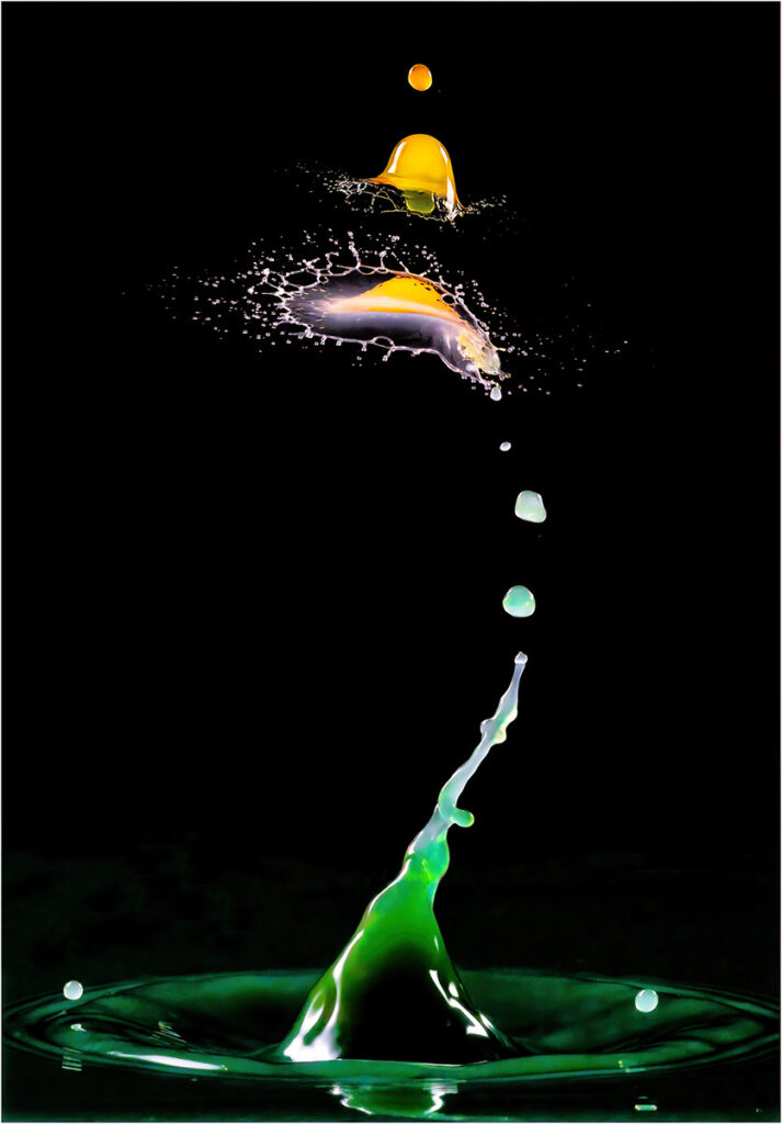 Drop collision by Andre Van de Sande